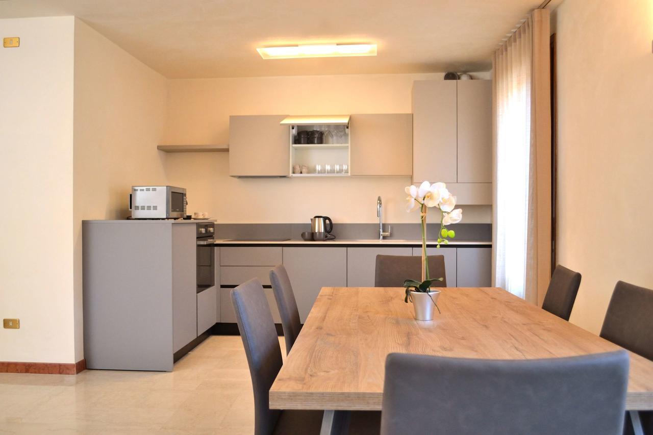 Portico Oscuro Deluxe Apartment - Centro Citta Τρεβίζο Εξωτερικό φωτογραφία